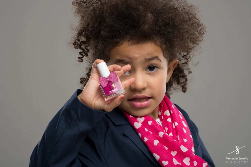 Snails Petite NUPLAUNAMAS nagų lakas Meilė yra