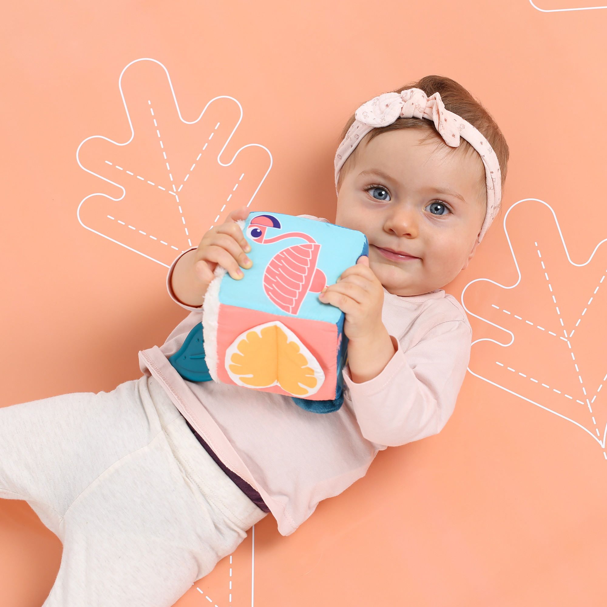 LUDI medžiaginis veiklos kubas lapeliai