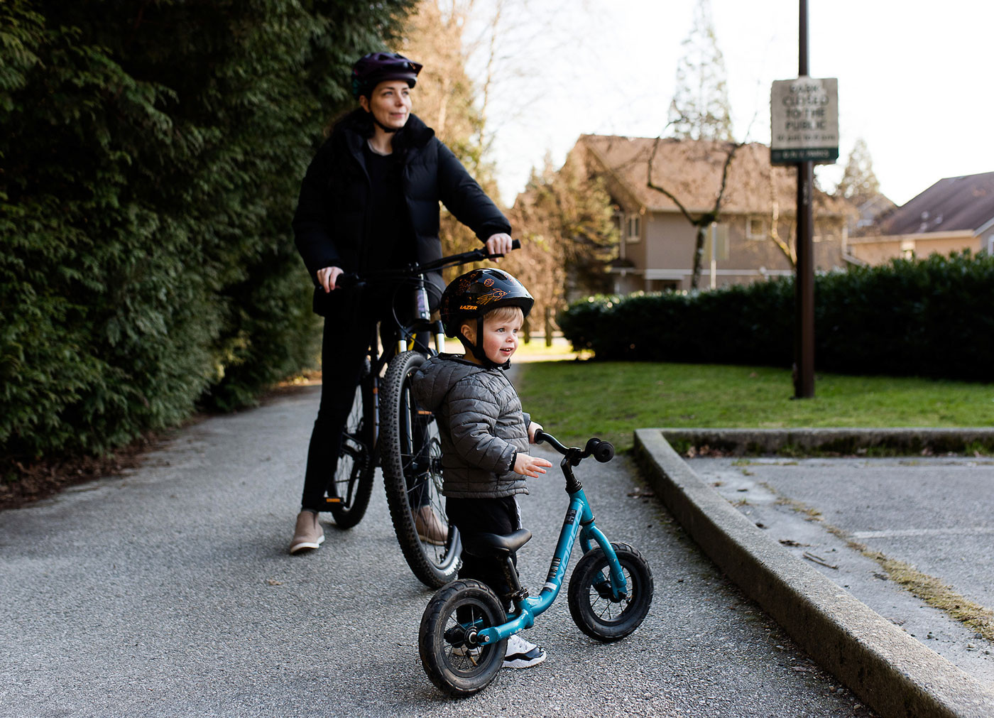 Lazer Pnut KinetiCore Flying Rocket dviratininko šalmas