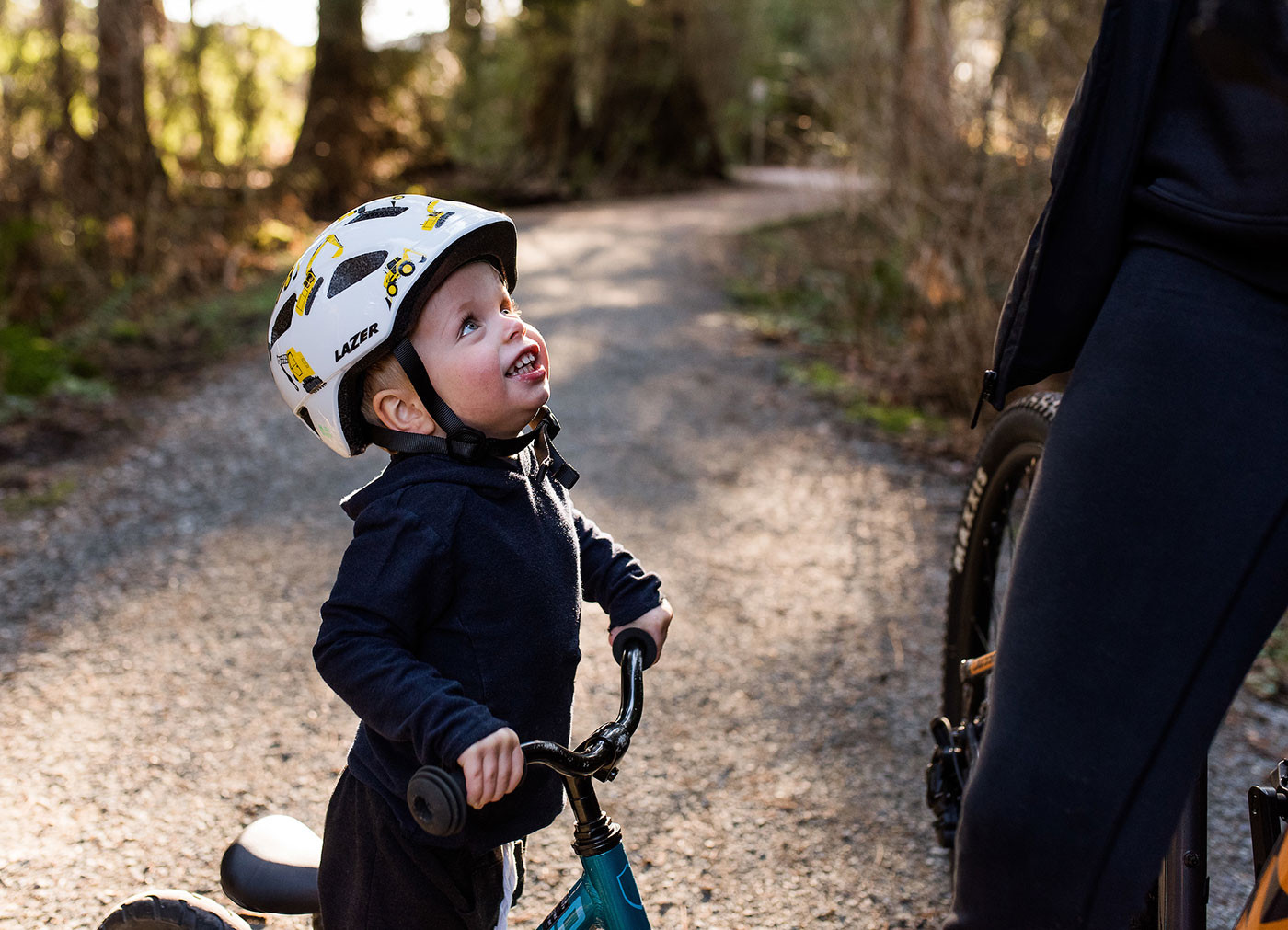 Lazer Pnut KinetiCore Diggers dviratininko šalmas