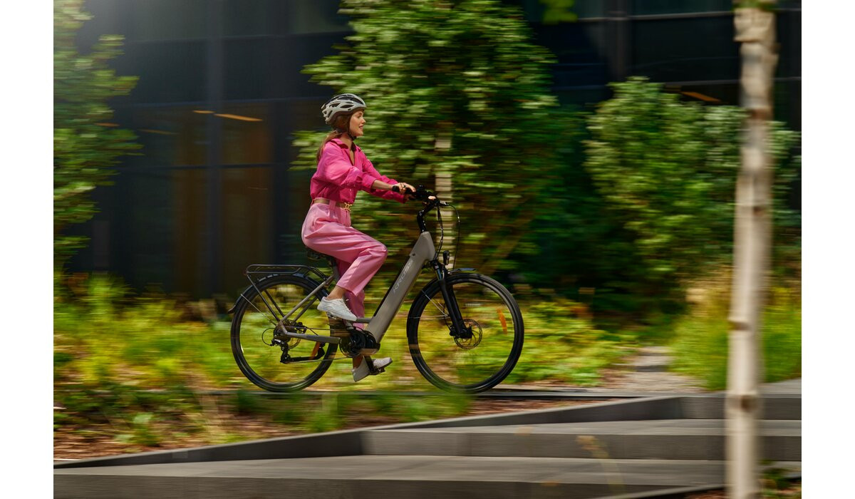 KROSS Trans Hybrid LS 20 561 Wh gry g elektrinis miesto dviratis 28