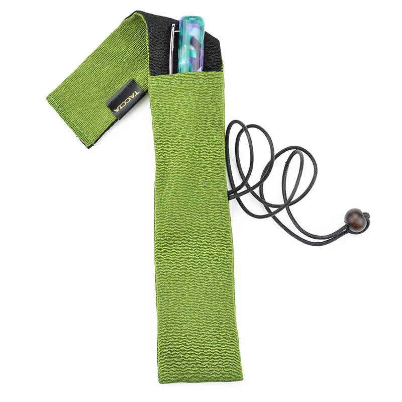 Japoniško stiliaus dėklas rašikliui „Taccia Kimono Chirimen Collection” žalias TKW-CCS-GS